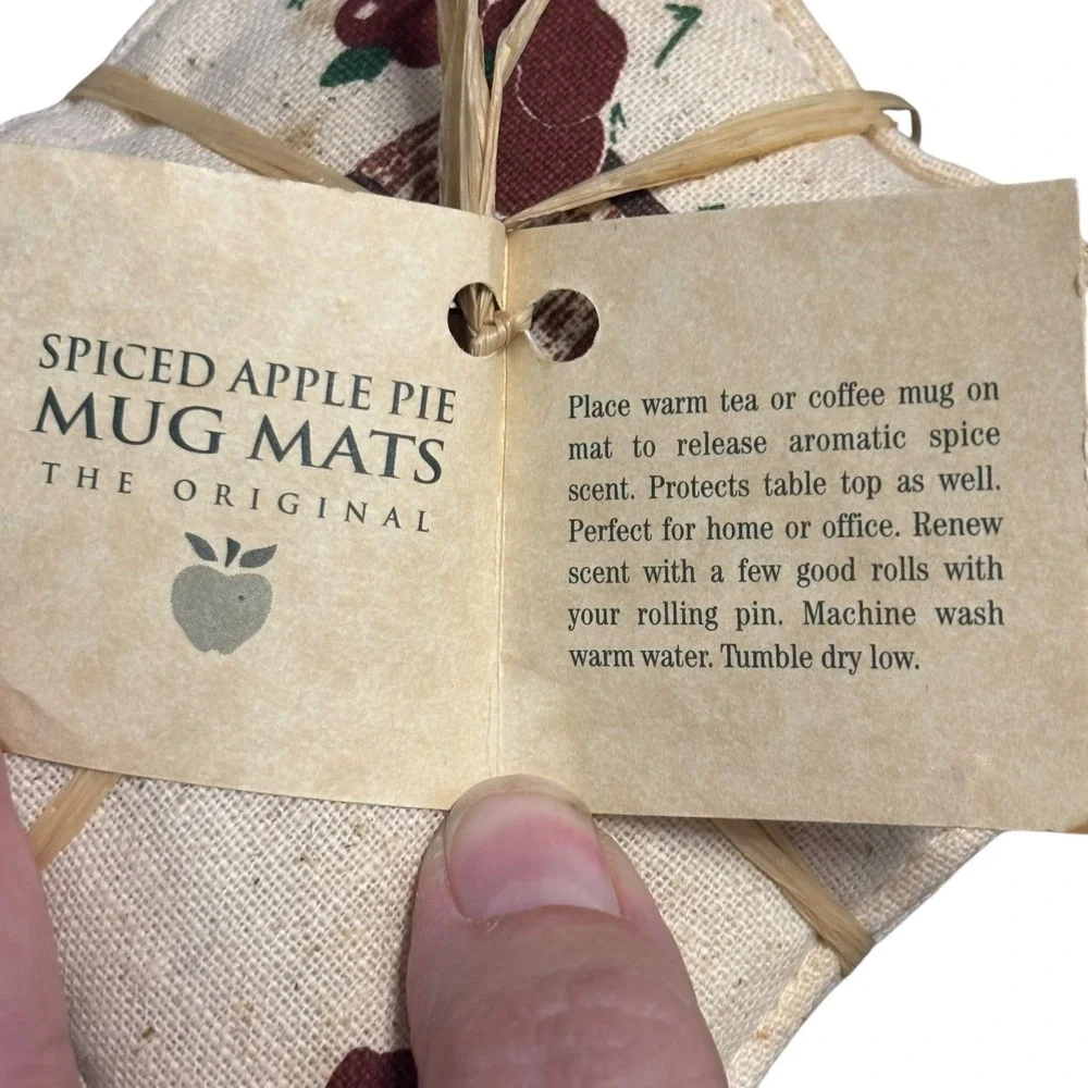 Harry and David‎ Spiced Apple Pie Mug Mats Set 4 Scented Cozy Kitchen Decor